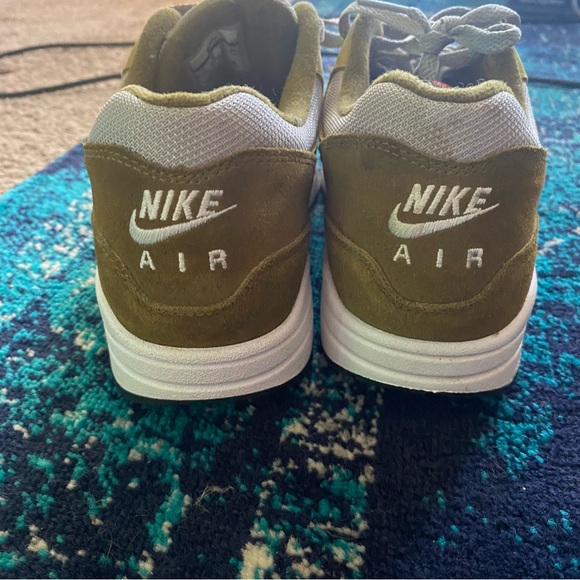 Nike Air Max 1 Premium Retro Olive Green Size 11 - Picture 8 of 8